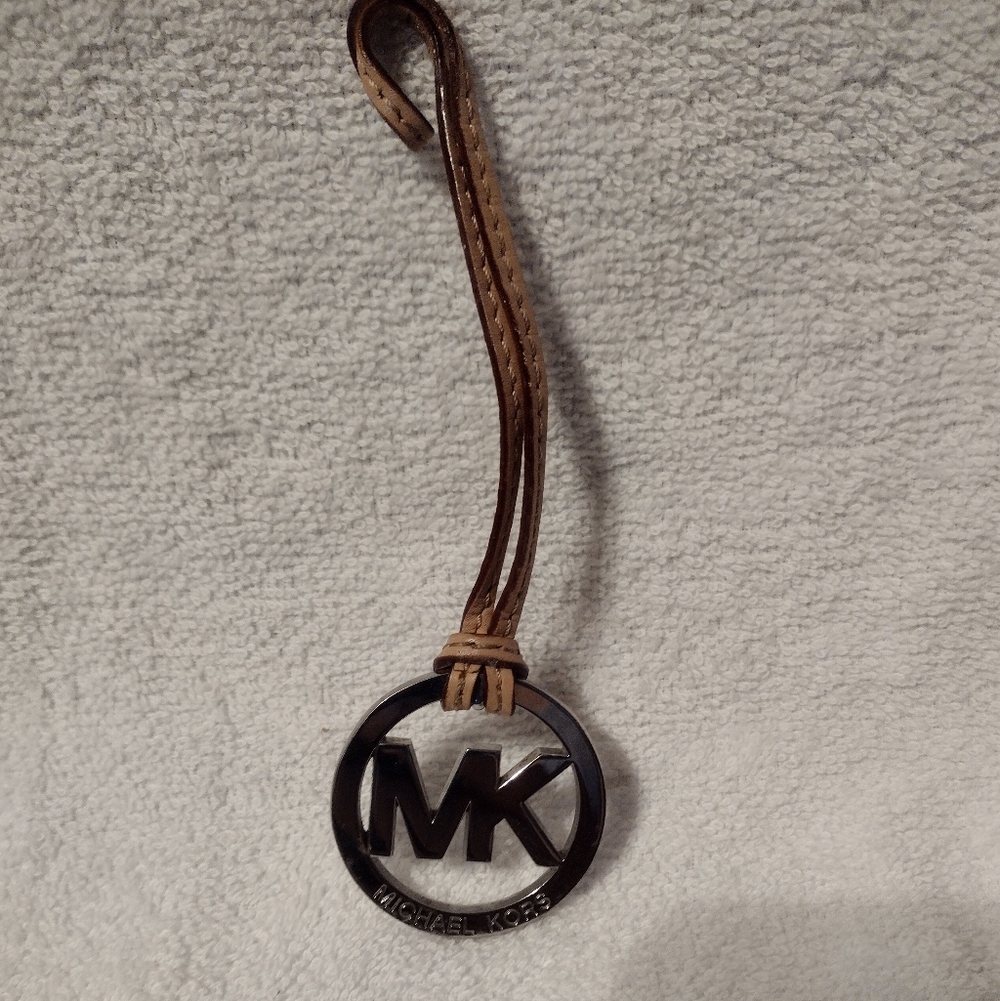 Michael Kors Silver and Tan Handbag Tag